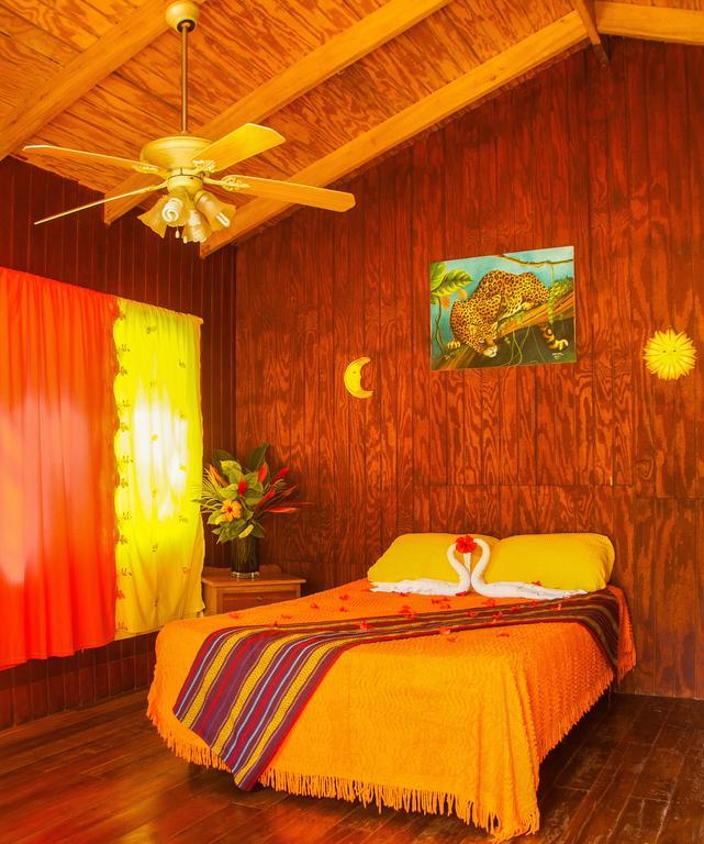 The Log Cab-Inn San Ignacio Cameră foto
